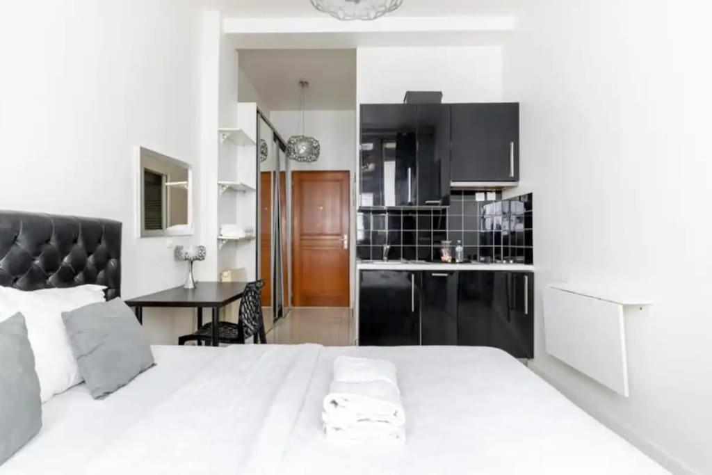 Canal St Martin : Charming Cosy Studio París Exterior foto
