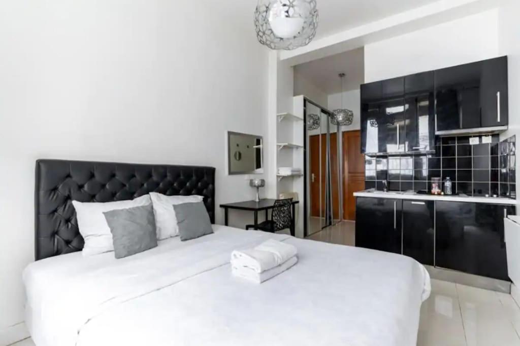 Canal St Martin : Charming Cosy Studio París Exterior foto